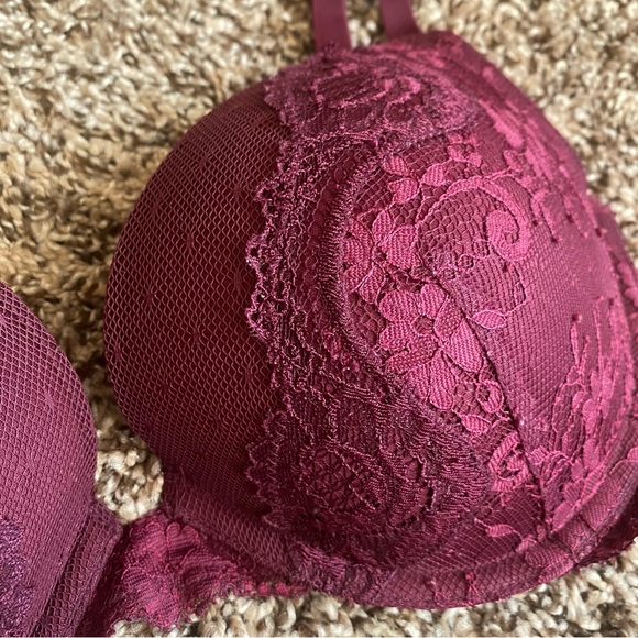 Dark Plum/Burgundy Lacy Push Up 32DD Victoria’s Secret Bra - Picture 3 of 4